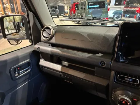 Suzuki Jimny Sierra