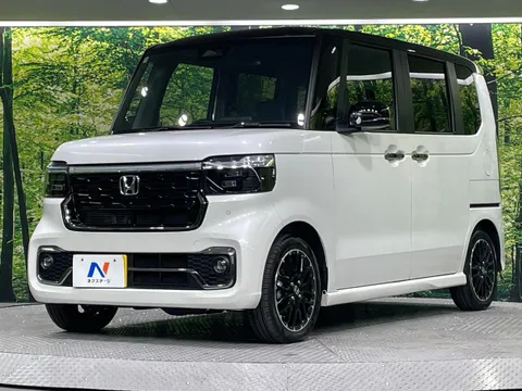 Honda N-BOX Custom