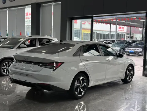 Hyundai Elantra (Avante)