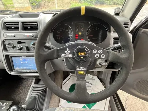 Mitsubishi Pajero JR