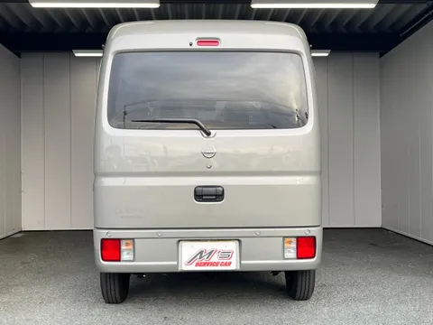 Nissan Clipper Van