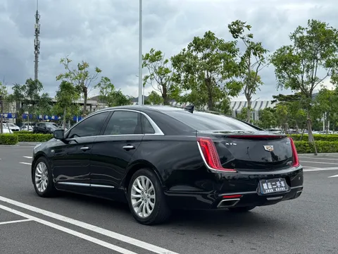 Cadillac XTS