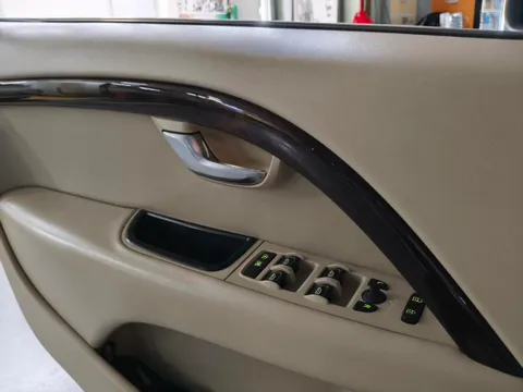 Volvo S80L