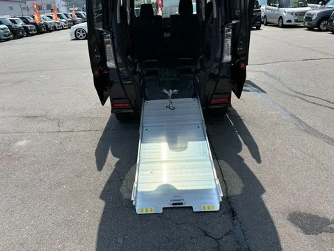 Honda N-BOX Plus Custom