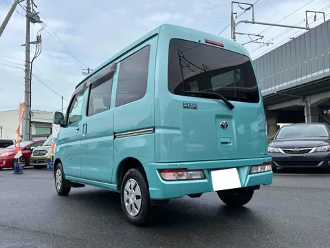 Toyota Pixis Van