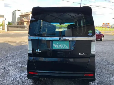 Honda N-BOX Plus Custom