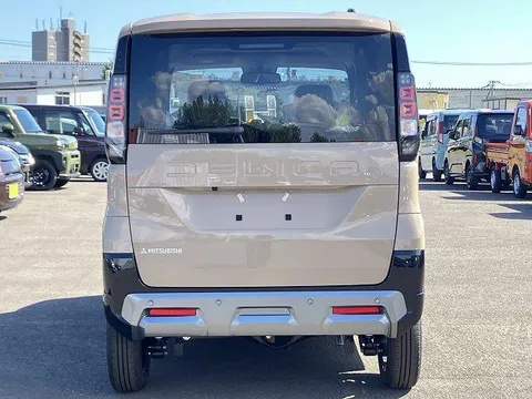 Mitsubishi Delica Mini