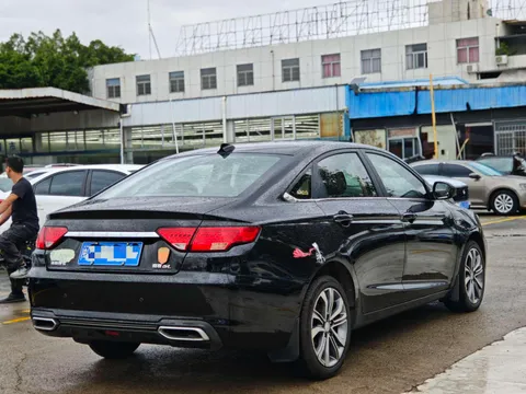 Geely Emgrand GL