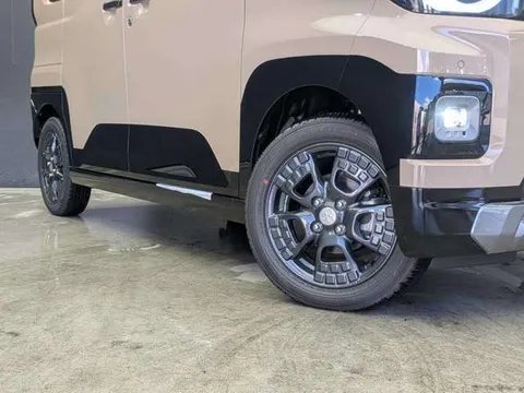 Mitsubishi Delica Mini