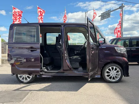 Suzuki Spacia Custom