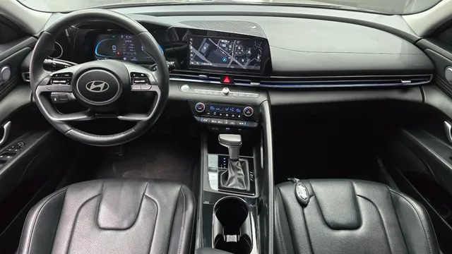 Hyundai Elantra (Avante)