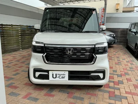 Honda N-BOX Custom