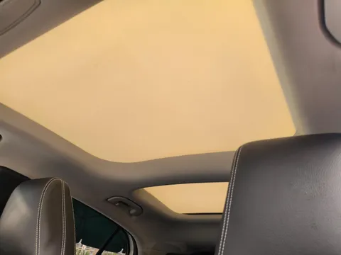 Mercedes-Benz Mercedes-Benz GLA