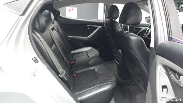 Hyundai Elantra (Avante)
