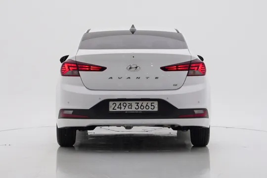 Hyundai Elantra (Avante)