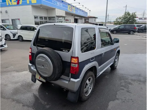 Mitsubishi Pajero Mini