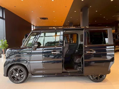 Suzuki Spacia Custom