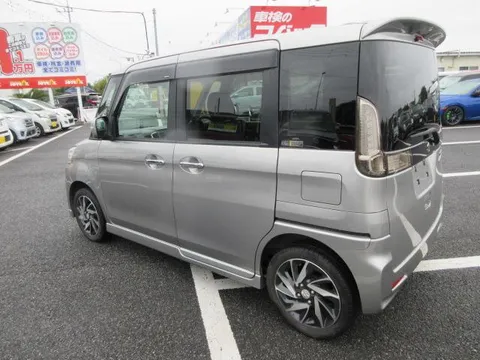 Suzuki Spacia Custom