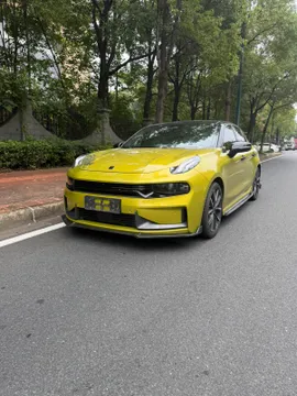 Lynk & Co 03