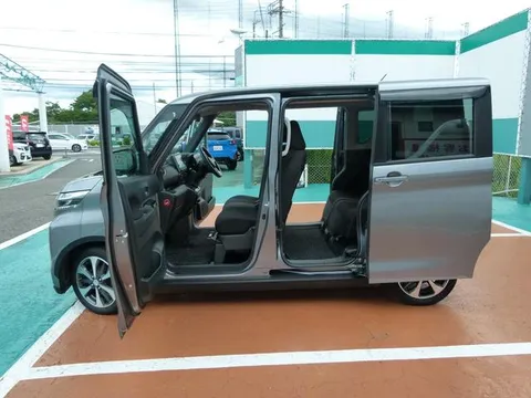 Mitsubishi eK X Space
