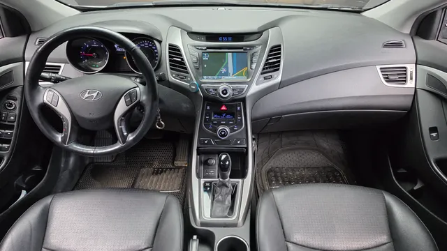 Hyundai Elantra (Avante)
