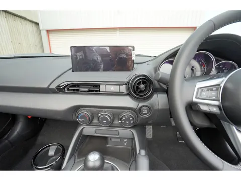 Mazda MX-5 (Roadster)