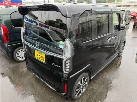Honda N-BOX Custom