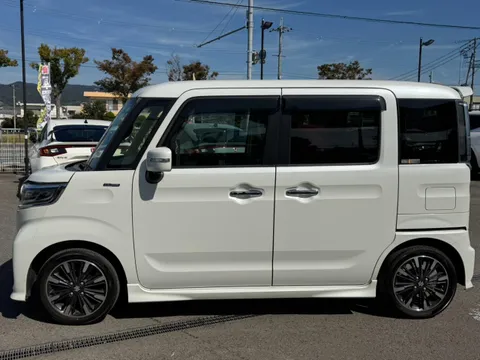 Suzuki Spacia Custom
