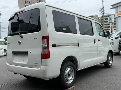 Toyota TownAce Van