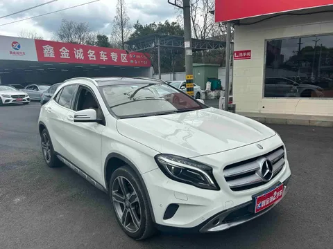 Mercedes-Benz Mercedes-Benz GLA