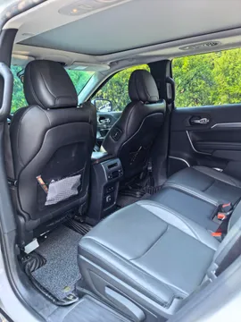 Jeep Grand Commander