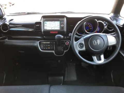 Honda N-BOX Plus Custom