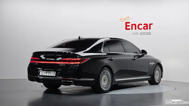Genesis G90