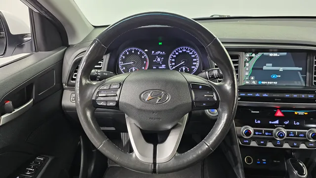 Hyundai Elantra (Avante)
