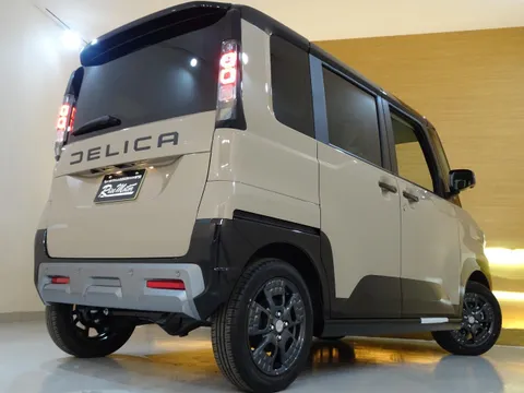 Mitsubishi Delica Mini