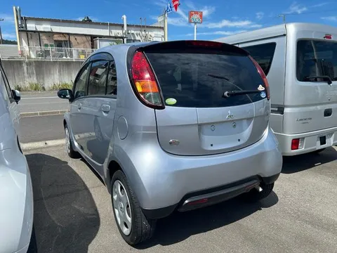 Mitsubishi I