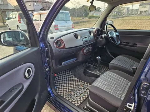 Daihatsu Mira Gino