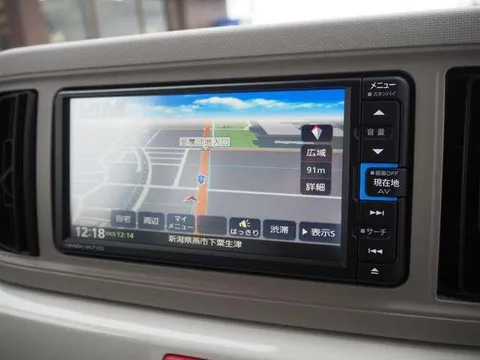 Daihatsu Mira Tocot