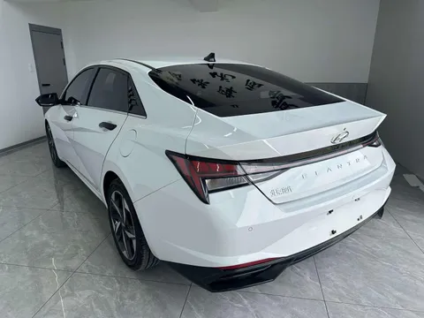 Hyundai Elantra (Avante)