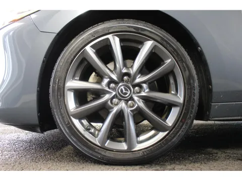 Mazda MAZDA3 Fastback
