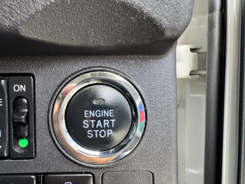 Toyota Pixis Mega