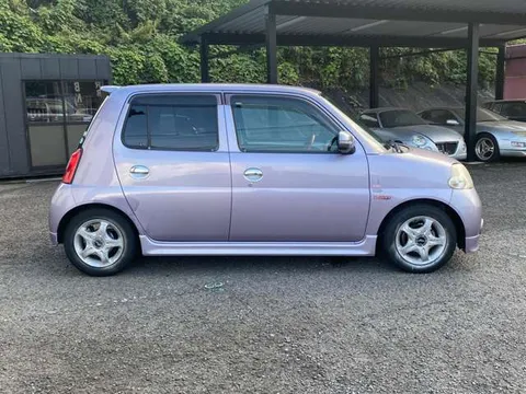 Daihatsu Esse