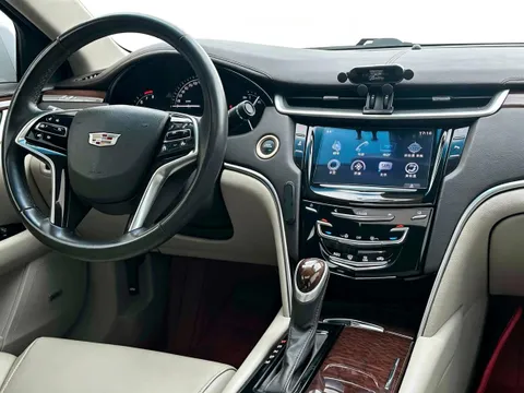 Cadillac XTS