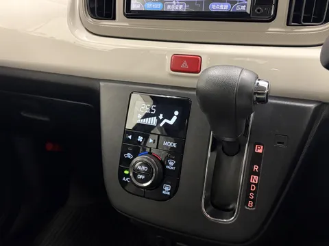 Daihatsu Mira Tocot