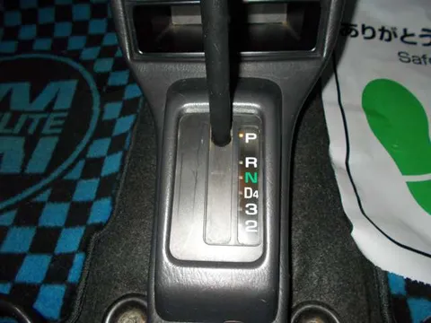 Daihatsu Mira Gino