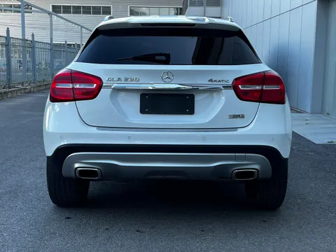 Mercedes-Benz Mercedes-Benz GLA