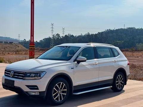 Volkswagen Tiguan L