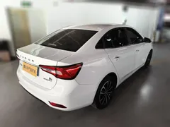Roewe i5