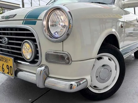 Daihatsu Mira Gino
