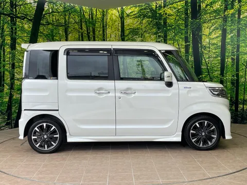 Suzuki Spacia Custom
